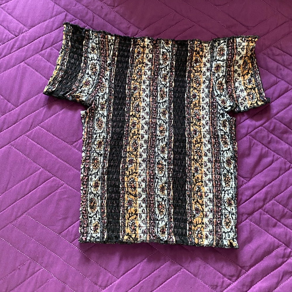 BRAND NEW crop top 👚